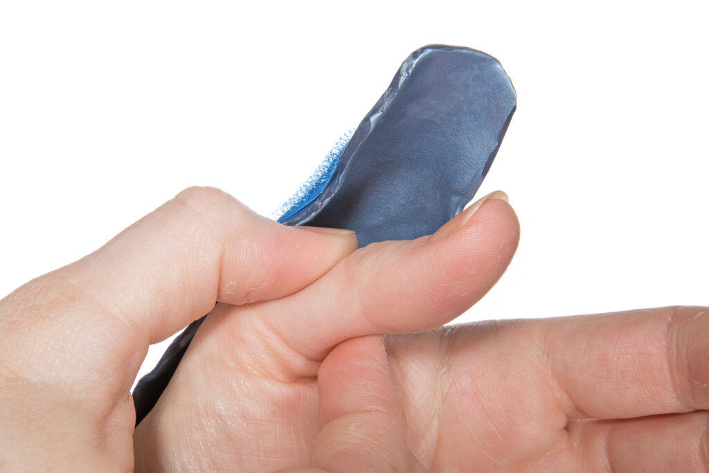 Support below the end joint then actively bend the end of your thumb, then fully straighten.